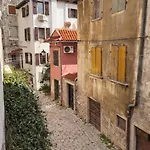 Lookme Apartman *